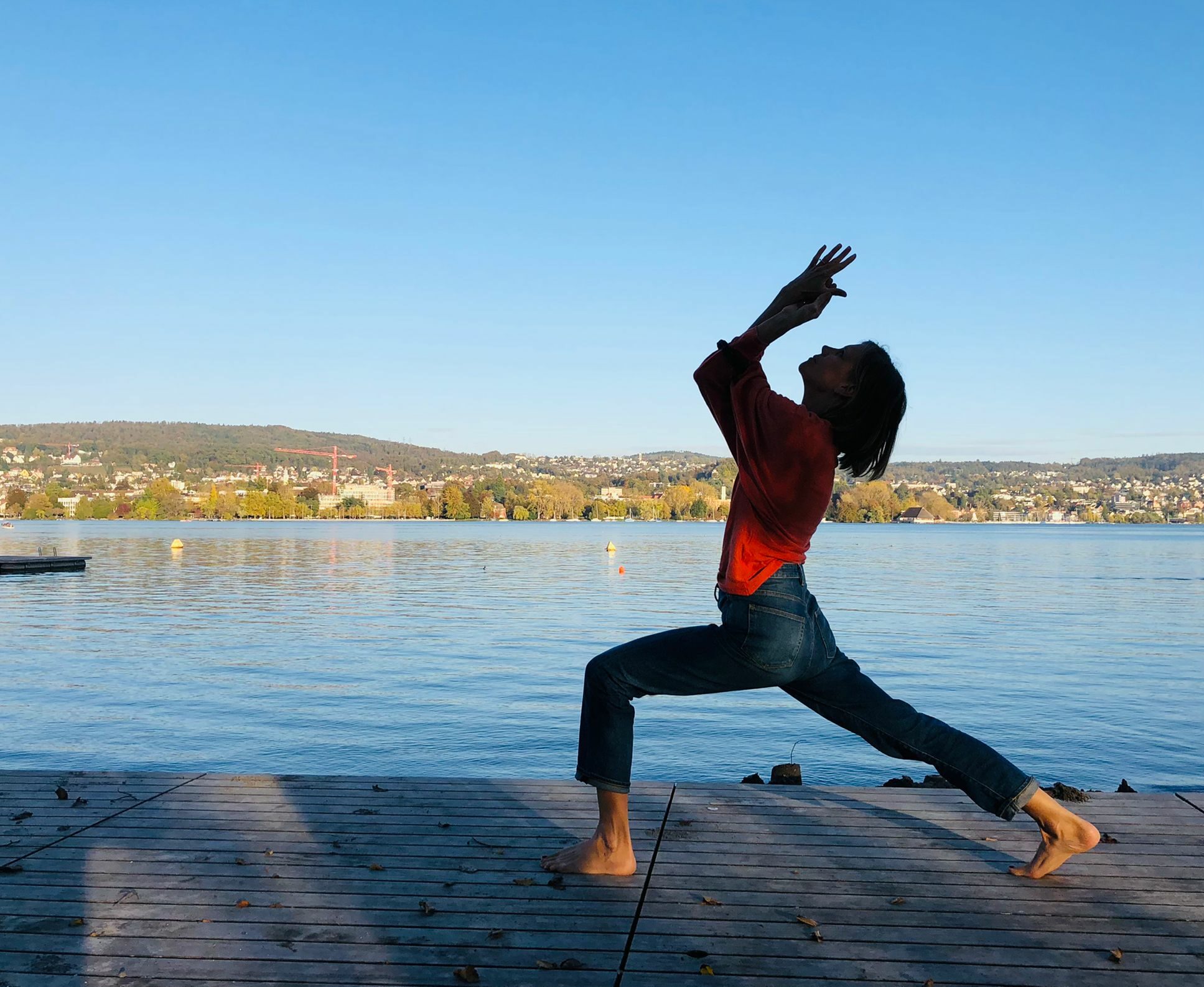 Sommer Outdoor Yoga in der Seebadi Wollishofen